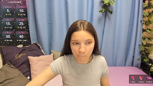 Snapshot of MelaniGrand chatting on 20, 10, 2025 MelaniGrand online show from 20, 10, 2025