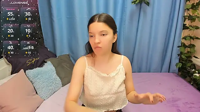 Snapshot of MelaniGrand chatting on 25, 10, 2025 MelaniGrand online show from 25, 10, 2025