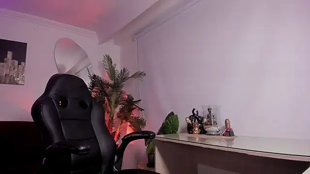 Meghan320 online show from 13, 1, 2026