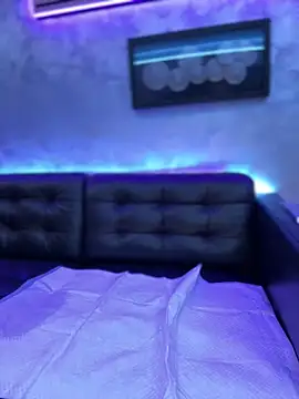 KirstieVegas online show from 2, 2, 2025