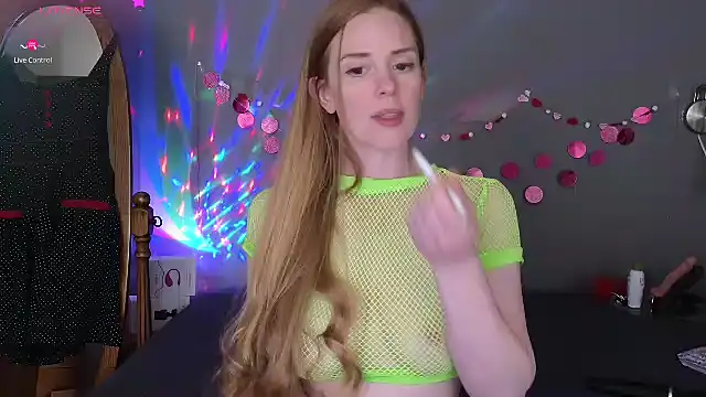 Snapshot of CharlotteDoe chatting on 30, 1, 2025 CharlotteDoe online show from 30, 1, 2025