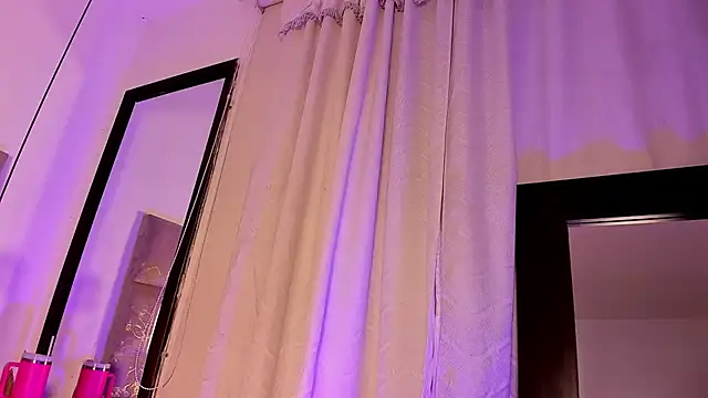 Snapshot of CeliWoods chatting on 11, 2, 2026 CeliWoods online show from 11, 2, 2026