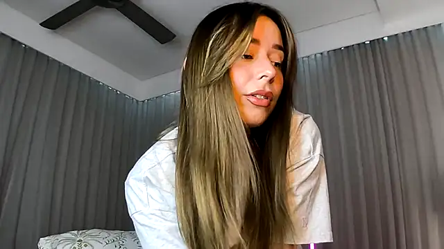 Snapshot of SashaJade_ chatting on 14, 1, 2026 SashaJade online show from 14, 1, 2026