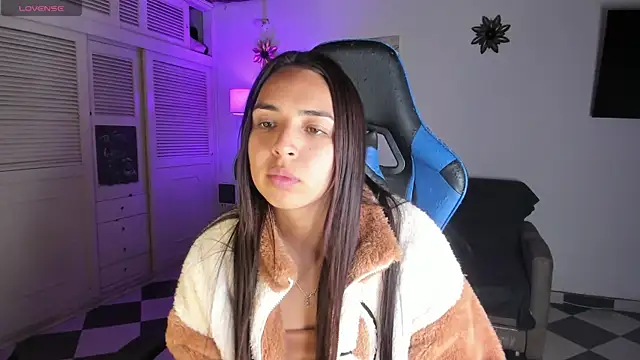 Miss Nicole online show from 20, 1, 2025