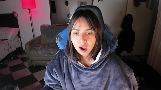 Miss Nicole online show from 9, 3, 2025