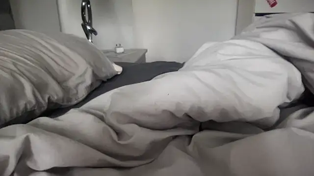 Bustyblondebabe32 online show from 27, 3, 2026