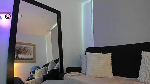 Snapshot of antonella_dom1 chatting on 28, 4, 2026 antonella dom1 online show from 28, 4, 2026