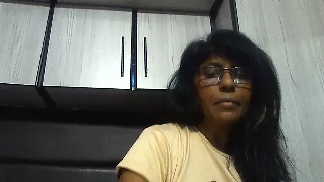 MsAttitude online show from 1, 2, 2025