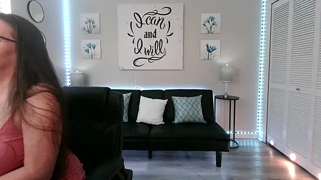 Snapshot of -Samie- chatting on 6, 6, 2026 -Samie- online show from 6, 6, 2026