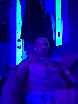 hotnicz10 online show from 19, 10, 2025