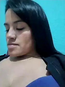 zhayra rose online show from 4, 1, 2025