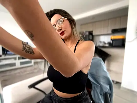 Anny Moore09 online show from 8, 9, 2025