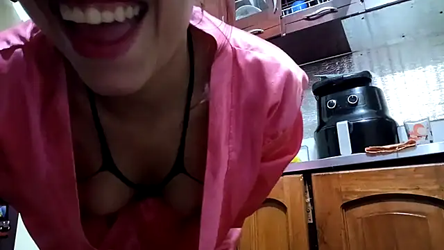 Snapshot of sophieandmarkls chatting on 16, 3, 2025 sophieandmarkls online show from 16, 3, 2025