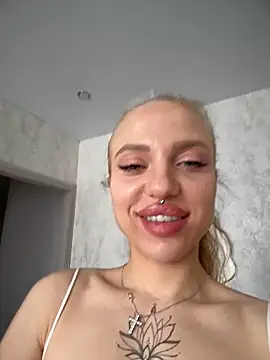 Snapshot of pinkstar_ chatting on 1, 3, 2025 pinkstar online show from 1, 3, 2025