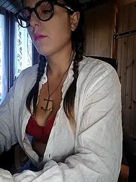 Snapshot of dolcehelena993 chatting on 20, 9, 2025 dolcehelena993 online show from 20, 9, 2025