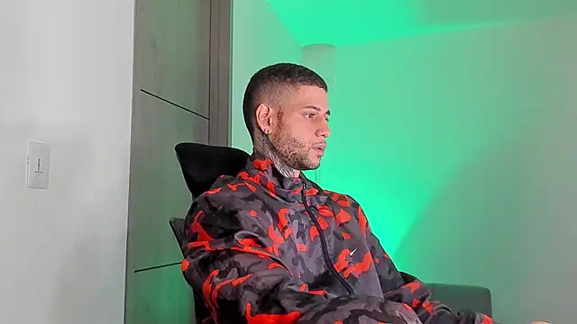  jamesleandros1 online show from 25, 4, 2026