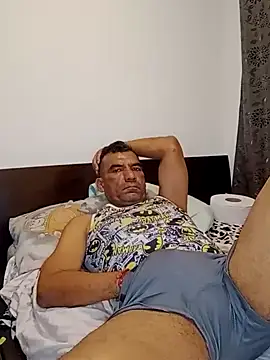 Snapshot of Daddy1972 chatting on 8, 1, 2025 Daddy1972 online show from 8, 1, 2025