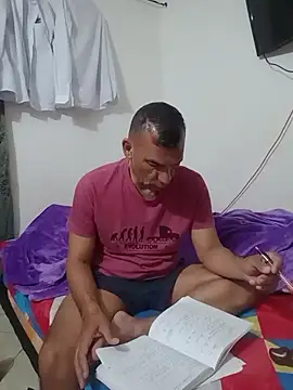 Snapshot of Daddy1972 chatting on 28, 10, 2025 Daddy1972 online show from 28, 10, 2025