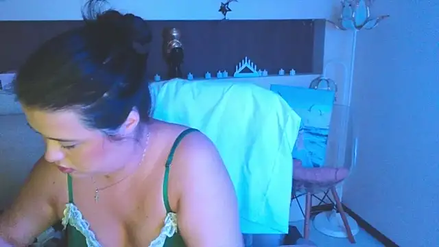 Snapshot of Malika_uAngel chatting on 2, 7, 2026 Malika uAngel online show from 2, 7, 2026