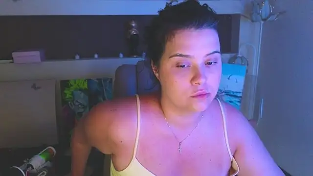 Snapshot of Malika_uAngel chatting on 5, 7, 2026 Malika uAngel online show from 5, 7, 2026