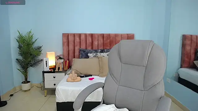nana levy online show from 25, 6, 2026