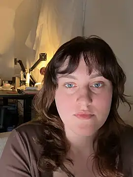 Snapshot of KiraKoval chatting on 28, 4, 2026 KiraKoval online show from 28, 4, 2026