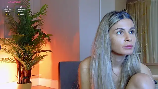 Avril Cyrus online show from 19, 12, 2025