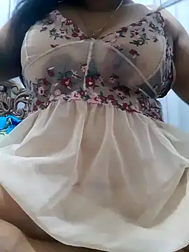 Snapshot of chubby_wife chatting on 10, 3, 2025 chubby wife online show from 10, 3, 2025