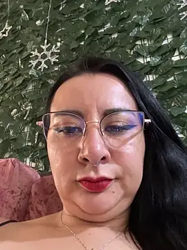 Abril Luv online show from 11, 3, 2025