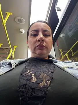 Abril Luv online show from 22, 11, 2025