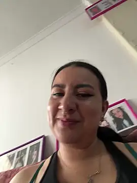 Abril Luv online show from 12, 3, 2026