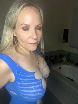 Sexual Lovable Doll online show from 12, 9, 2025