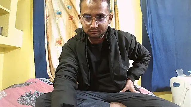 Cute boy2000 online show from 24, 1, 2025