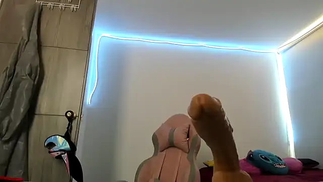 Spit queen online show from 4, 2, 2025