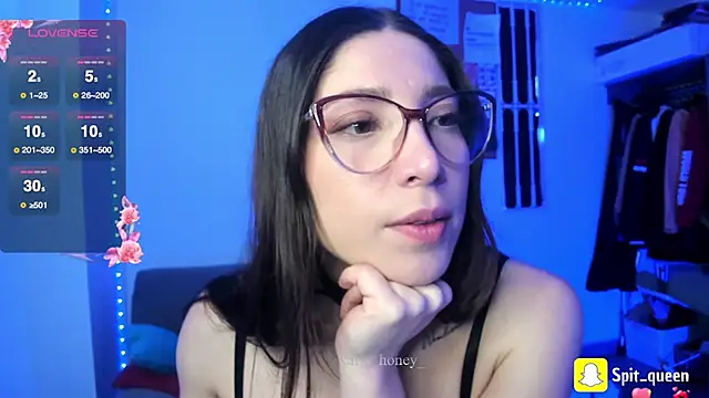 Spit queen online show from 19, 5, 2026