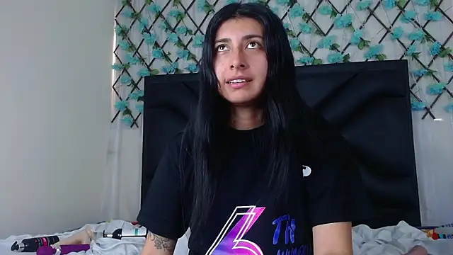 EmmaWilliamss online show from 26, 11, 2025