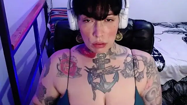 VampGirl1 online show from 29, 1, 2025