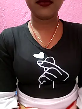 Snapshot of ANGE-MOU chatting on 21, 2, 2025 ANGE-MOU online show from 21, 2, 2025