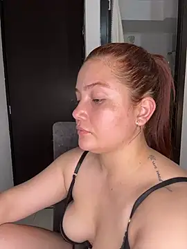 EmilyBarragan online show from 18, 2, 2025