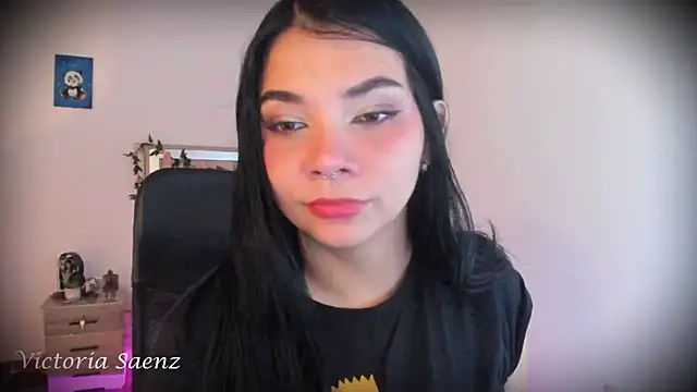 victoriaasaenz  online show from 13, 1, 2026