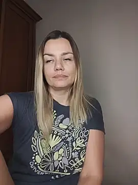 KrissSexi online show from 19, 11, 2025