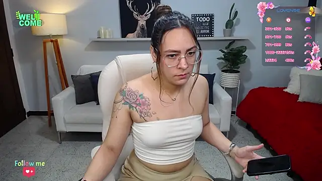 Snapshot of Bianca____ chatting on 13, 10, 2025 Bianca online show from 13, 10, 2025