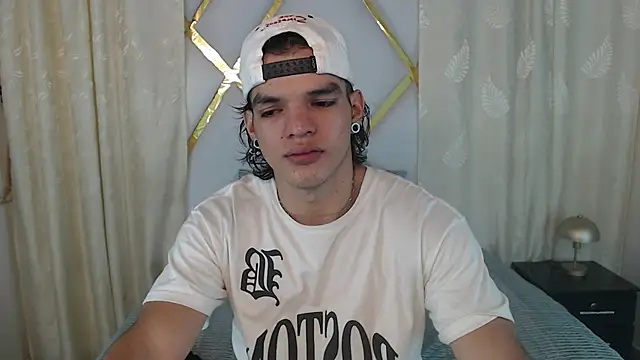 AlbertBernal69 online show from 12, 2, 2025