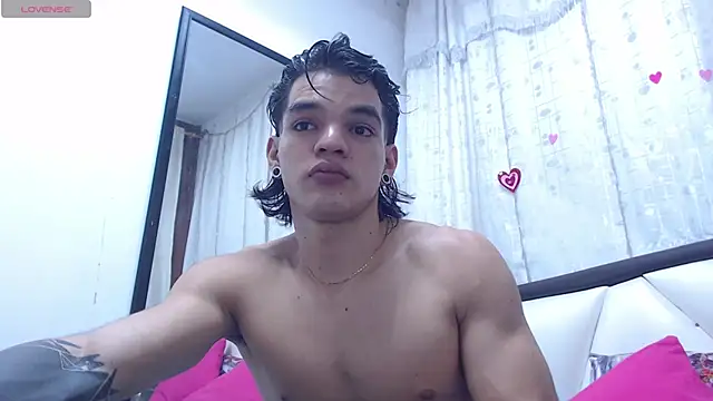 AlbertBernal69 online show from 28, 2, 2025