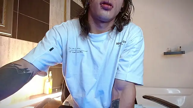 Snapshot of AlbertBernal69 chatting on 19, 12, 2025 AlbertBernal69 online show from 19, 12, 2025