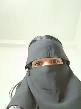 Snapshot of KHALIJIA-ARABIA-couple chatting on 20, 11, 2025 KHALIJIA-ARABIA-couple online show from 20, 11, 2025