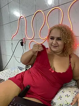 Snapshot of MinaBoss chatting on 6, 2, 2025 MinaBoss online show from 6, 2, 2025