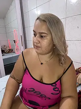 Snapshot of MinaBoss chatting on 11, 3, 2025 MinaBoss online show from 11, 3, 2025