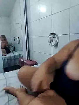 Snapshot of MinaBoss chatting on 10, 9, 2025 MinaBoss online show from 10, 9, 2025