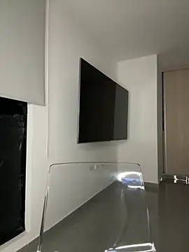 Mariecurl online show from 5, 4, 2026